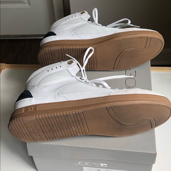 Sneaker - Picture 5 of 6